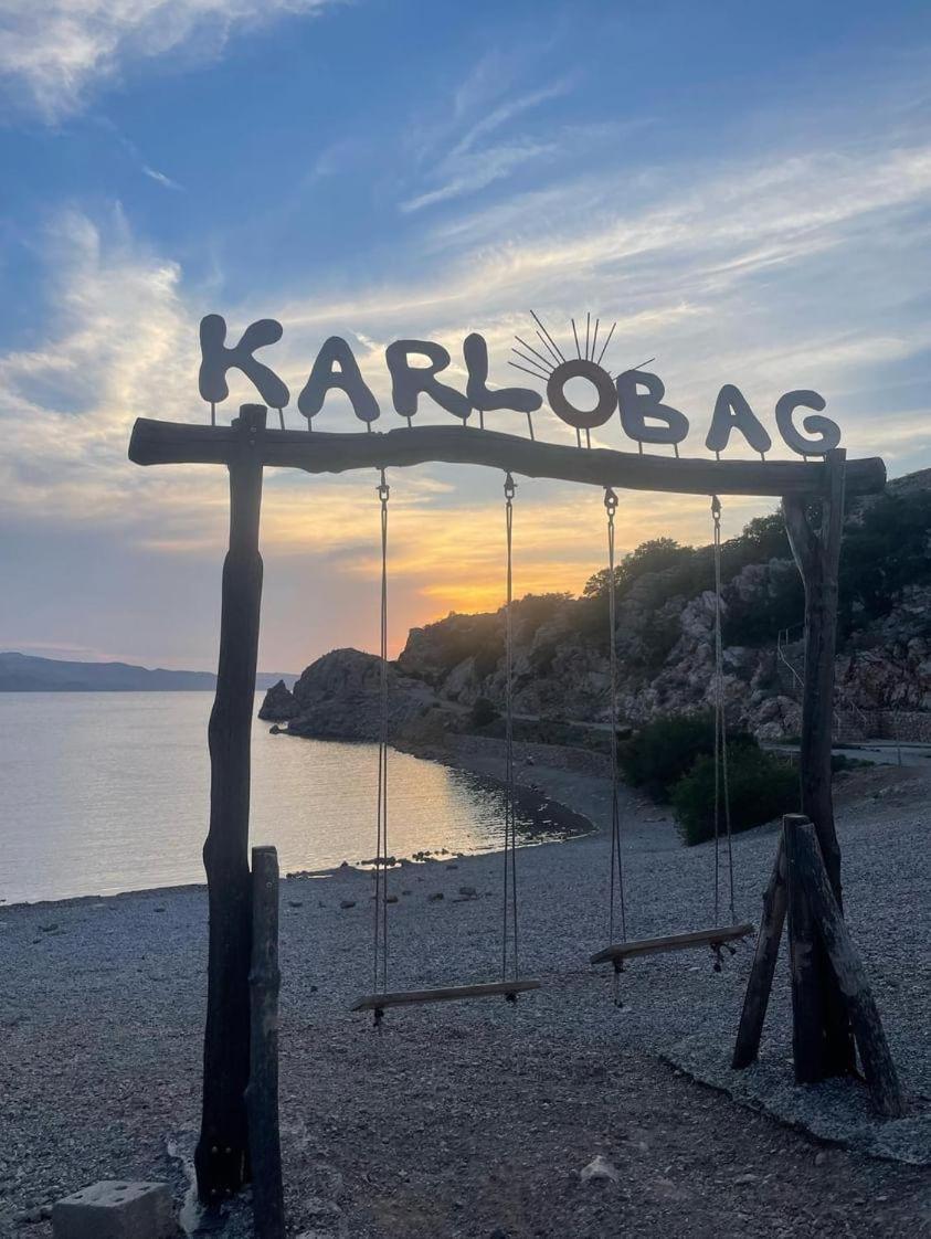 Apartments Happy Day Karlobag Bagian luar foto